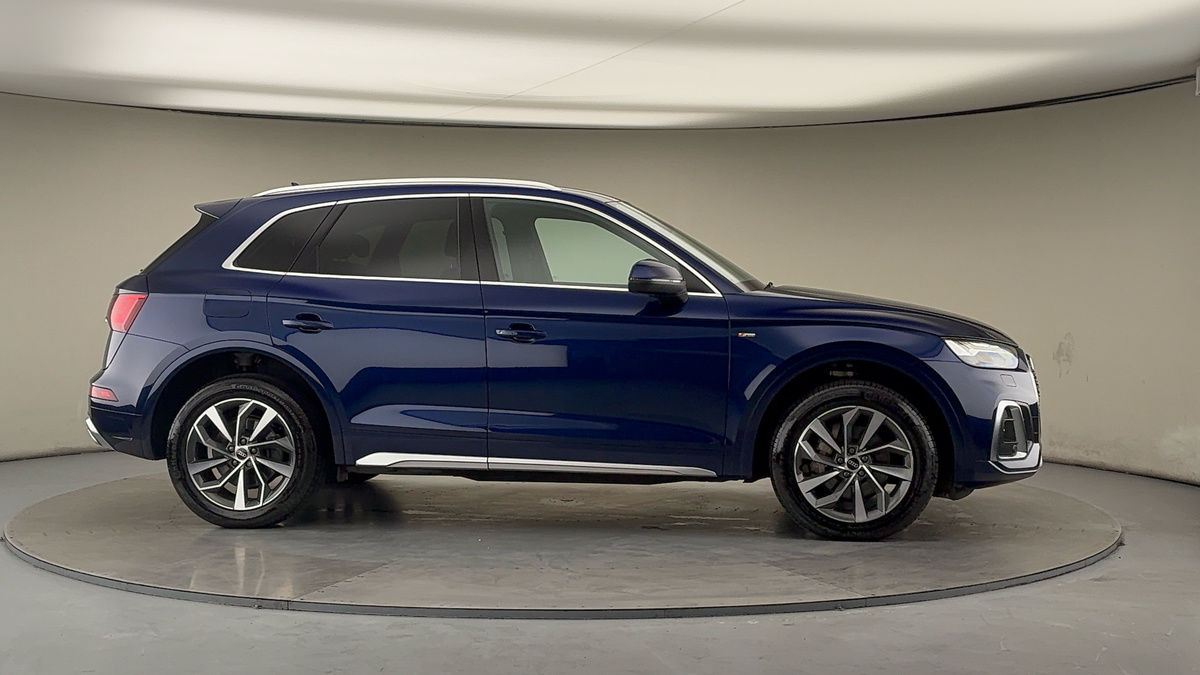 More views of Audi Q5