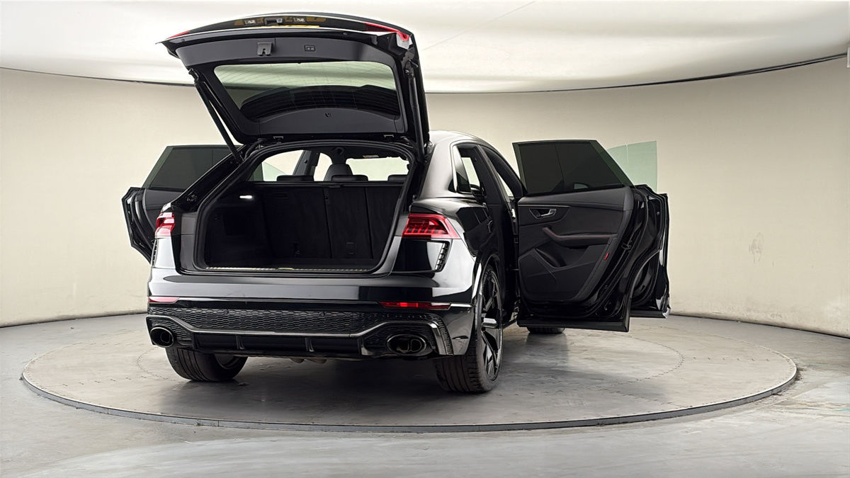 More views of Audi RSQ8