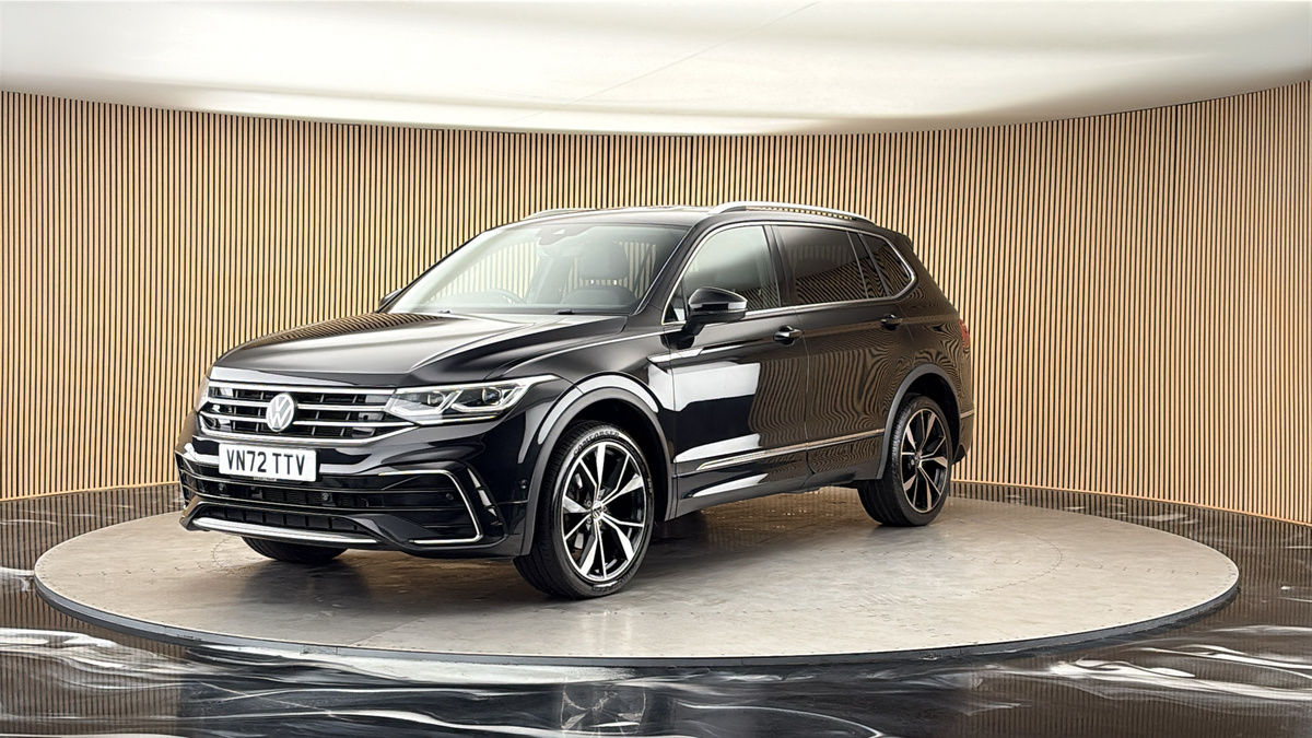 More views of Volkswagen Tiguan Allspace
