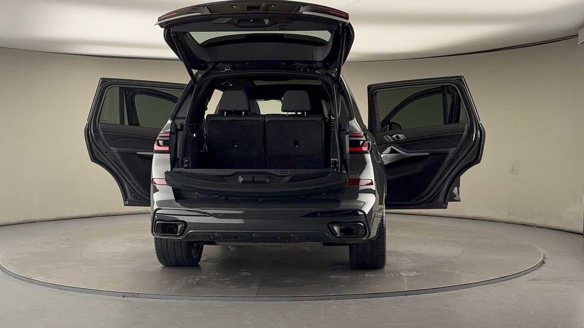 More views of BMW X7