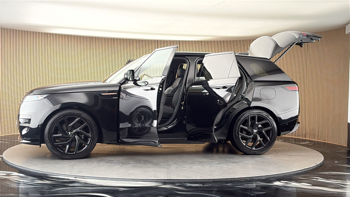 More views of Land Rover Range Rover Sport