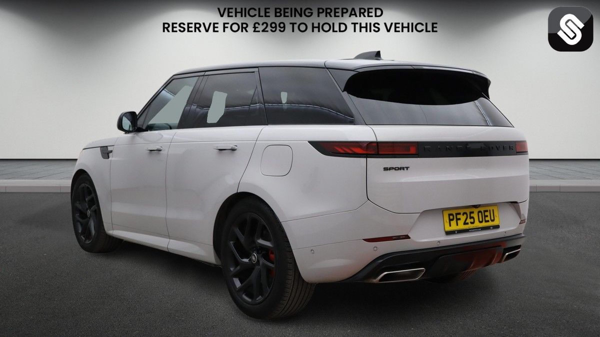 Land Rover Range Rover Sport Image 3