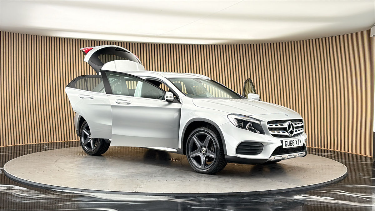 More views of Mercedes-Benz GLA