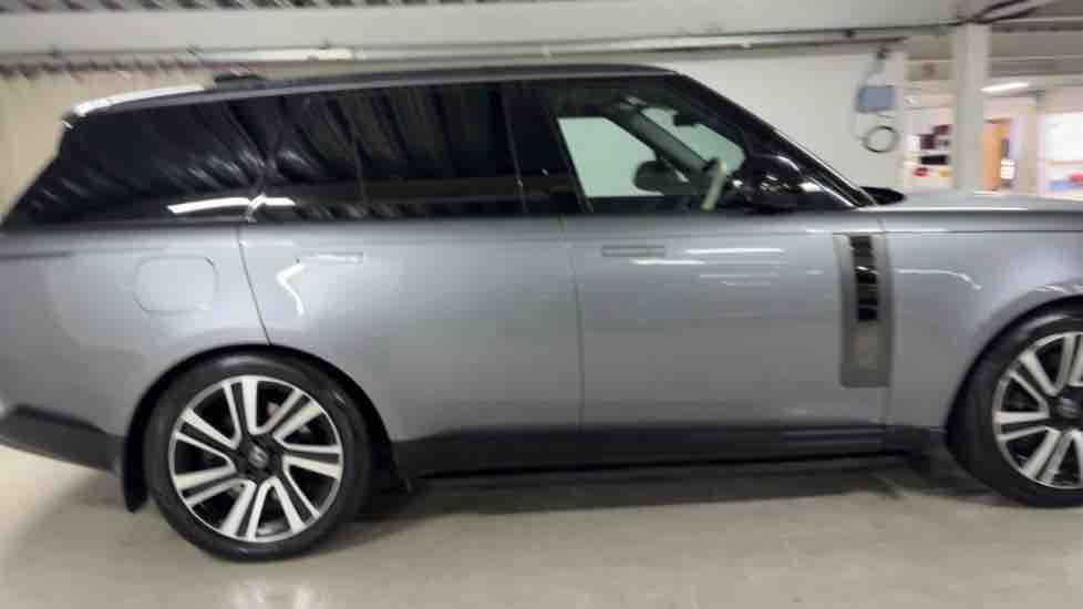 More views of Land Rover Range Rover