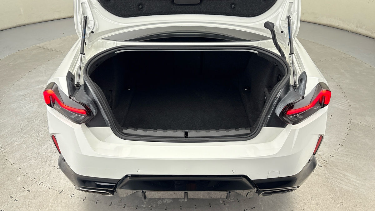 BMW 2 Series Image 11