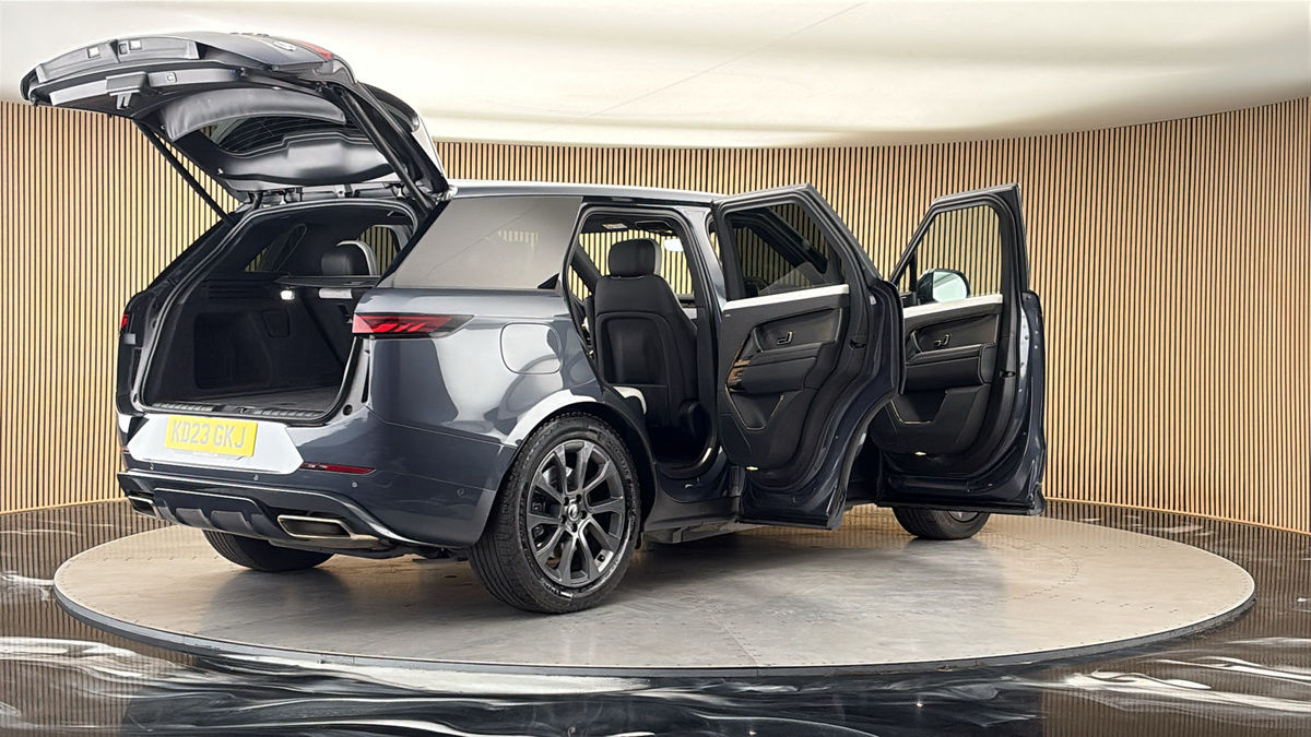 More views of Land Rover Range Rover Sport