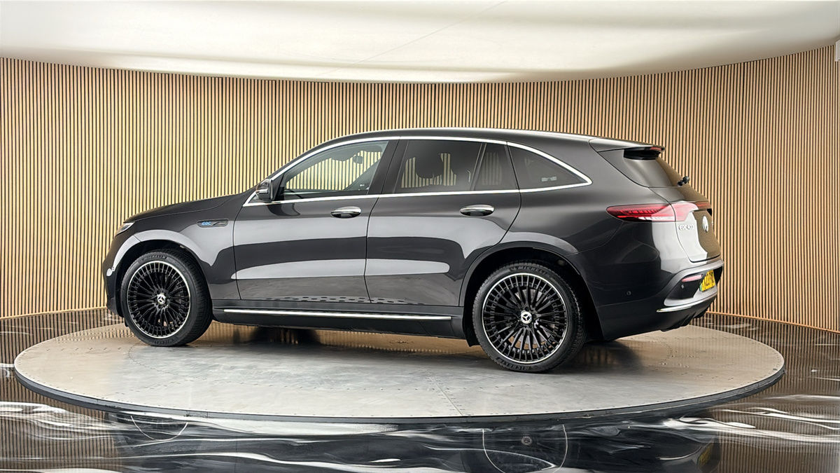 More views of Mercedes-Benz EQC