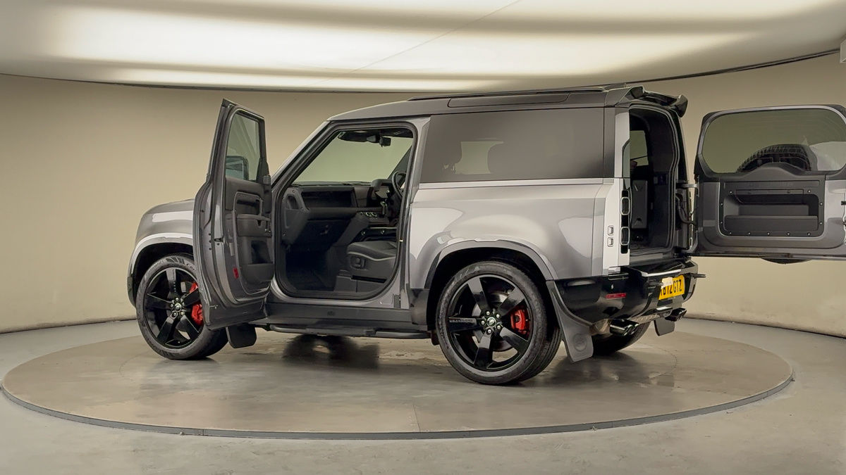 More views of Land Rover Defender 90