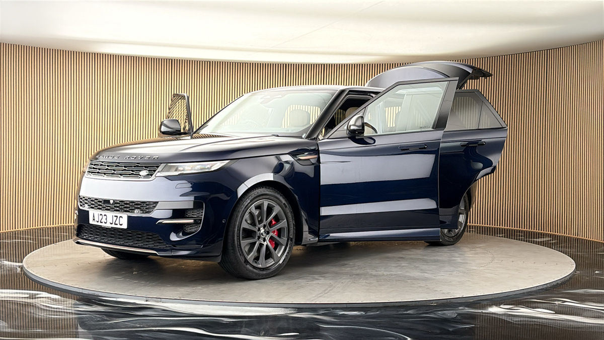 More views of Land Rover Range Rover Sport