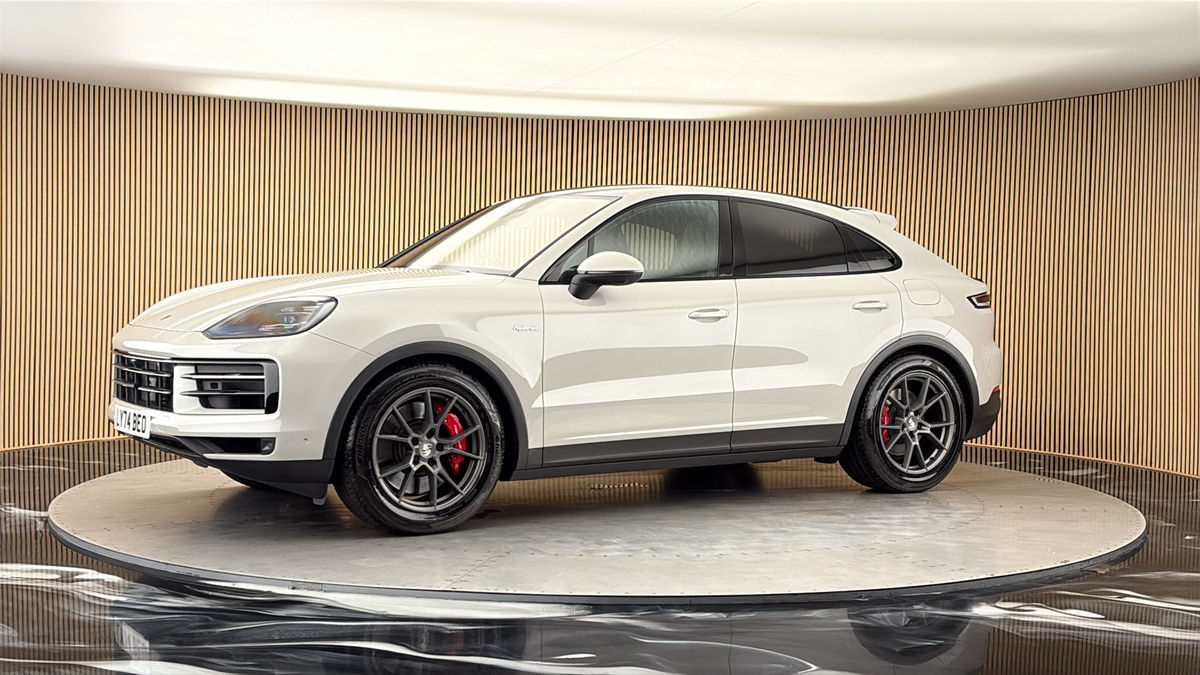 More views of Porsche Cayenne