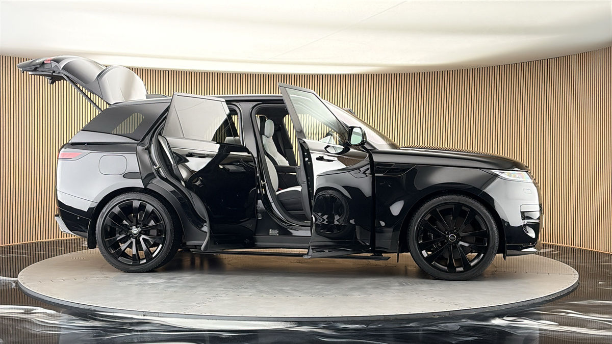 More views of Land Rover Range Rover Sport