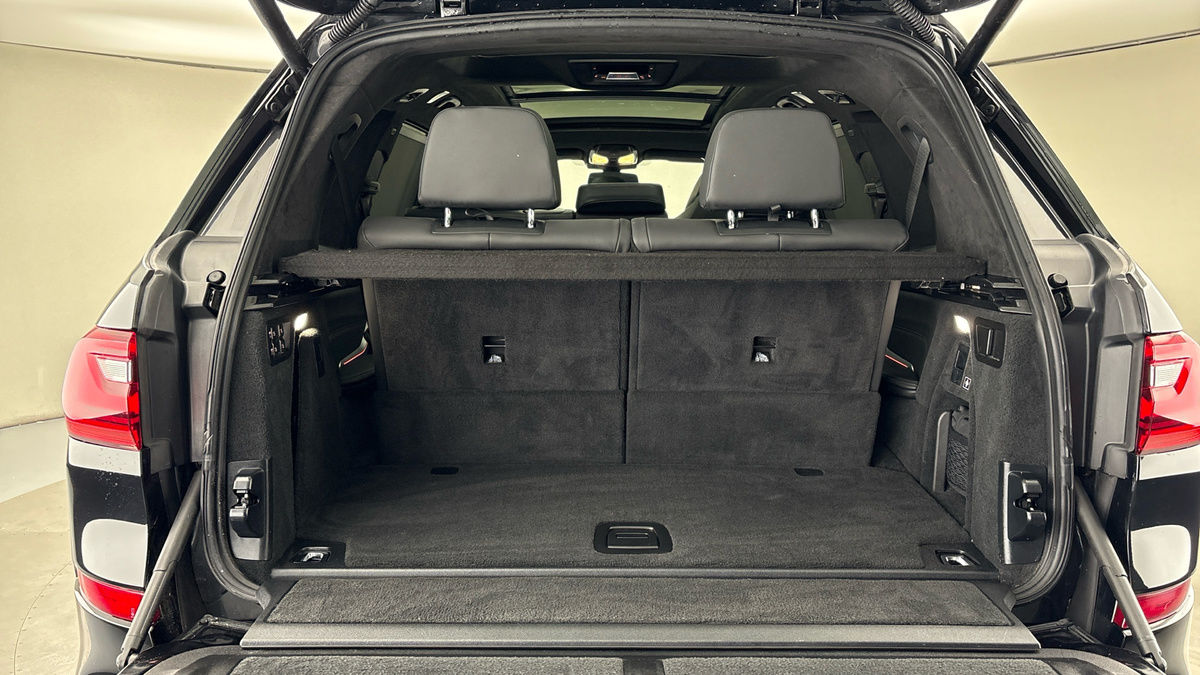 BMW X7 Image 11