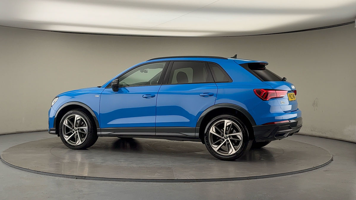 More views of Audi Q3