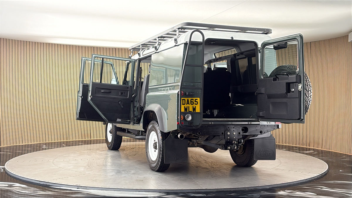 More views of Land Rover Defender 110