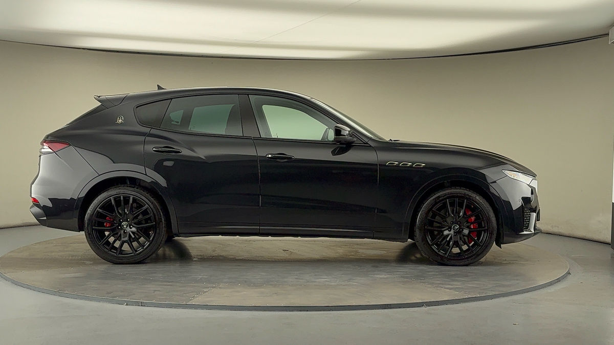 Maserati Levante Image 16