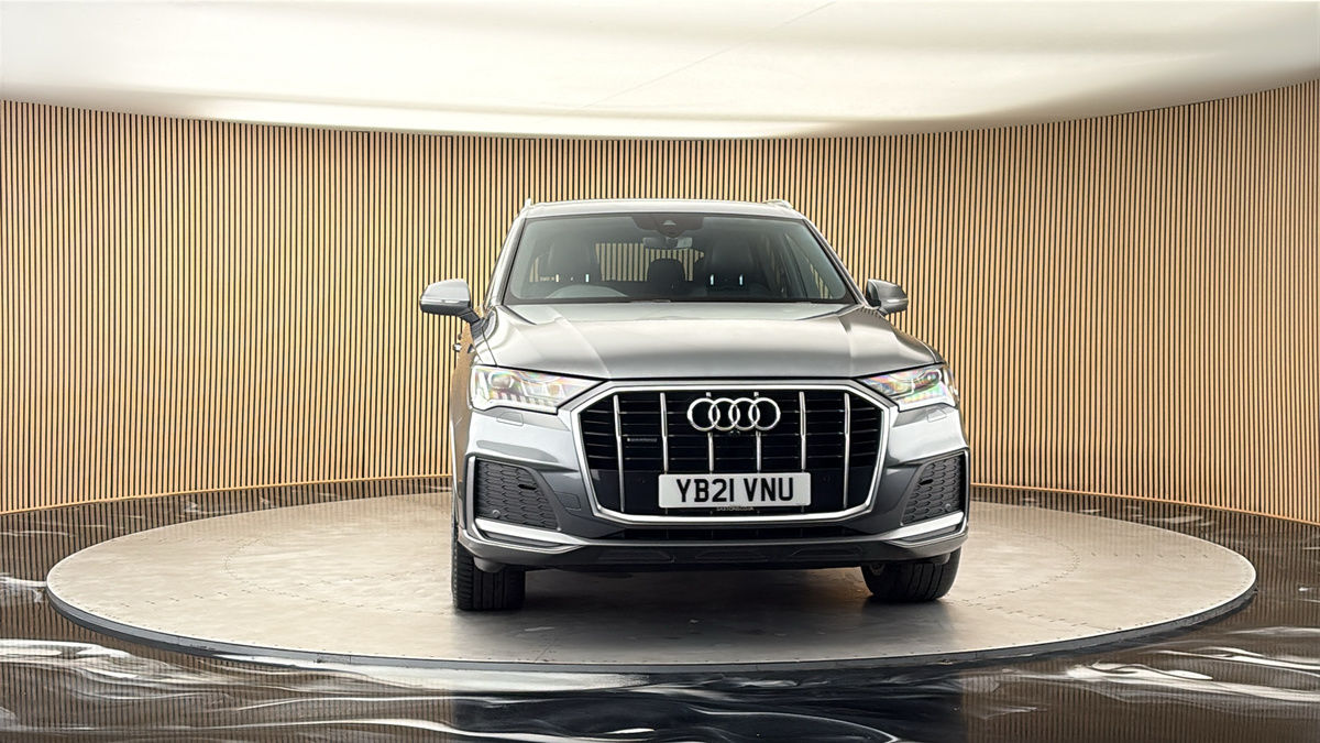 More views of Audi Q7