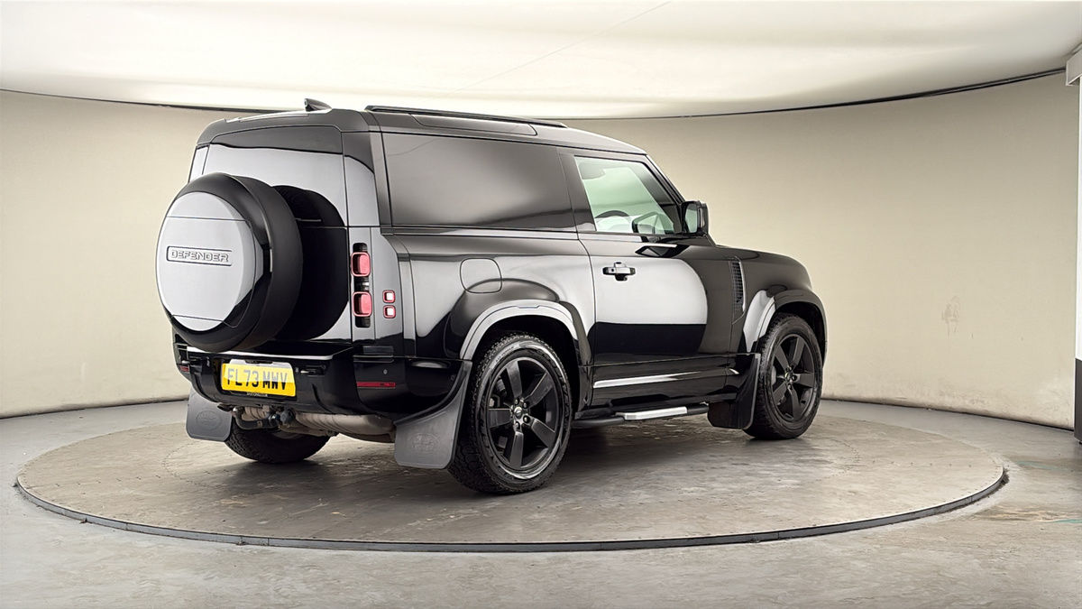 Land Rover Defender 90 Image 21