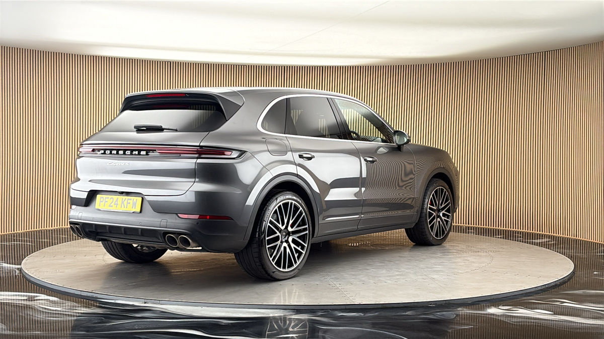 More views of Porsche Cayenne