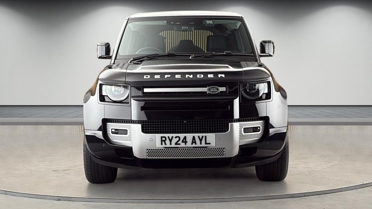 Land Rover Defender 110 Image 3
