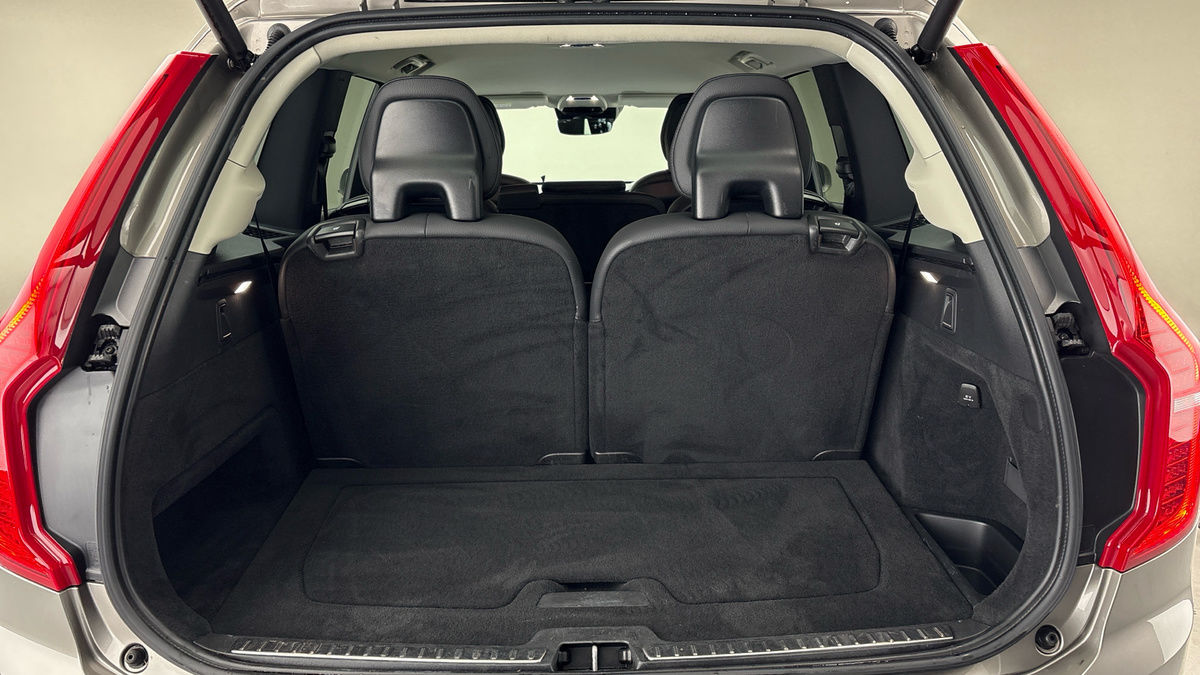 Volvo XC90 Image 11