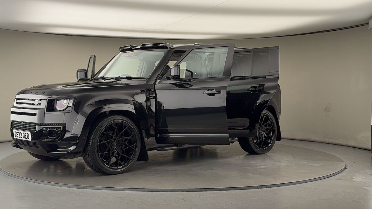 Land Rover Defender 110 Urban Image 22