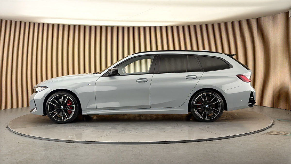 BMW 3 Series Image 15