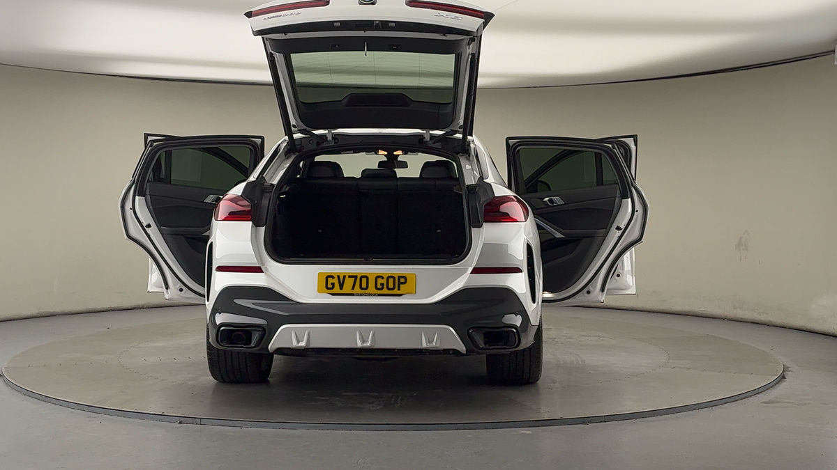 More views of BMW X6