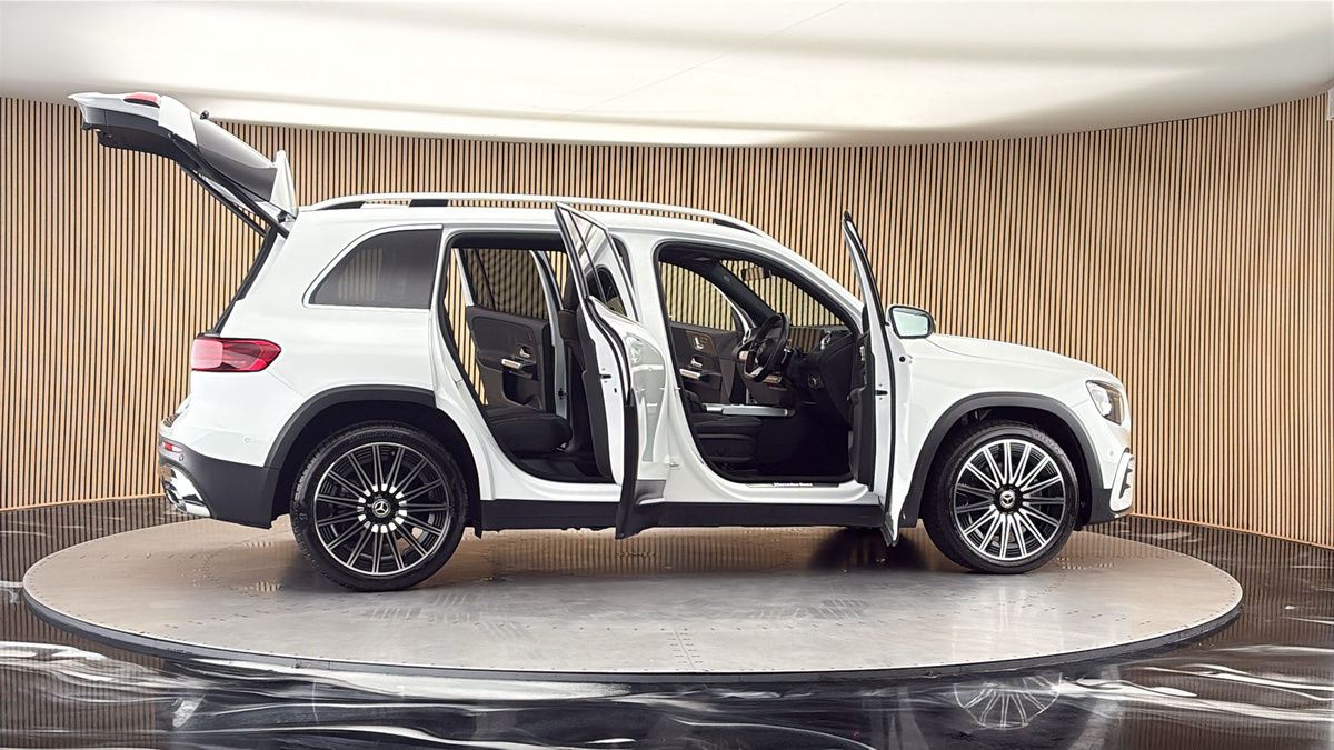 More views of Mercedes-Benz GLB