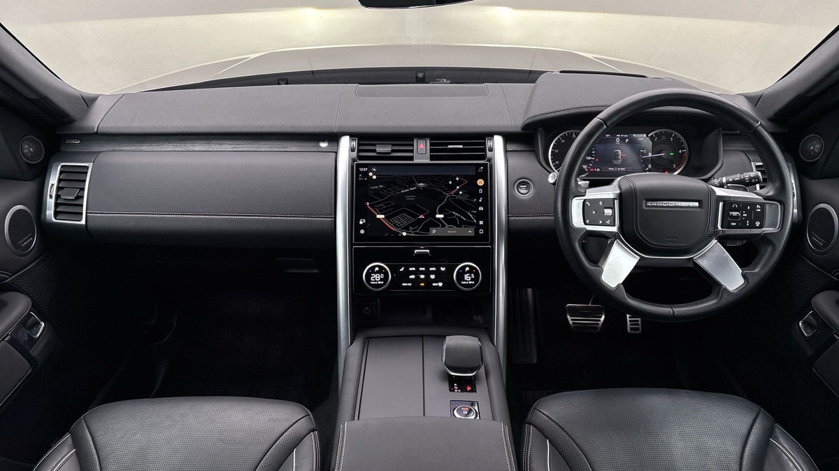 Land Rover Discovery Image 12