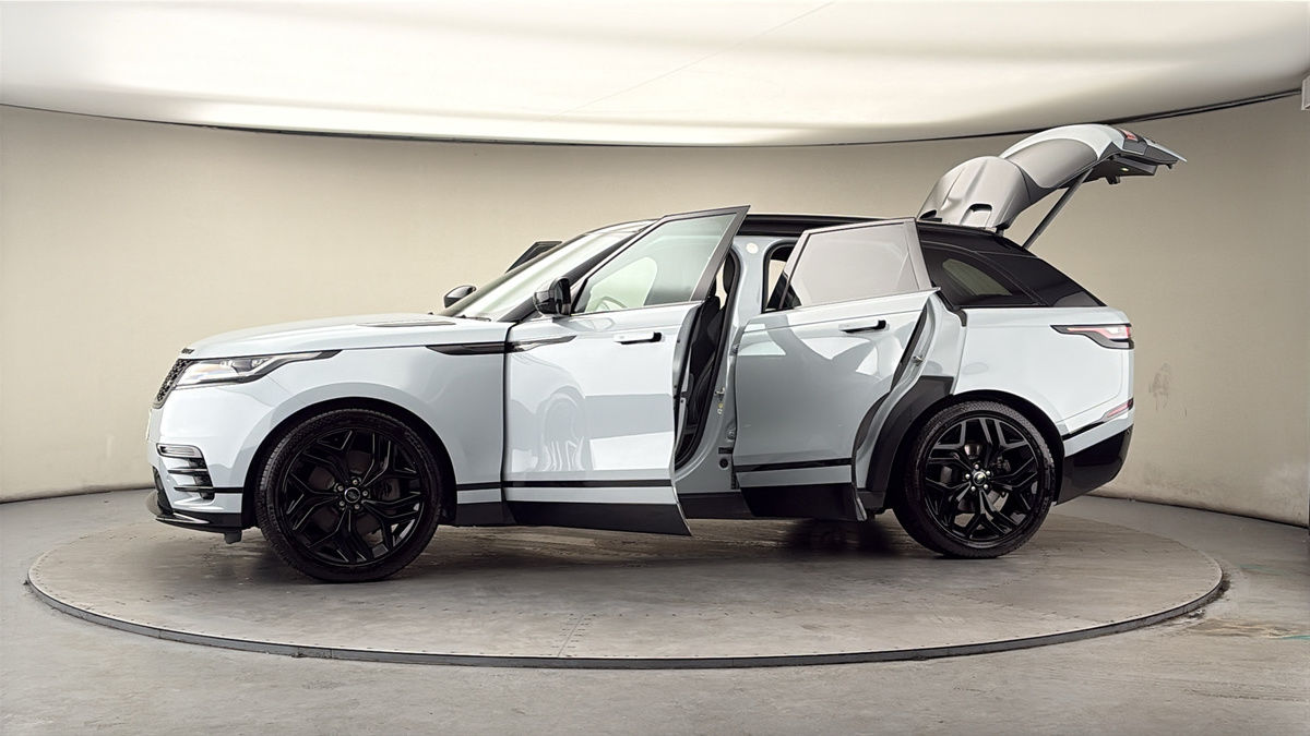 More views of Land Rover Range Rover Velar