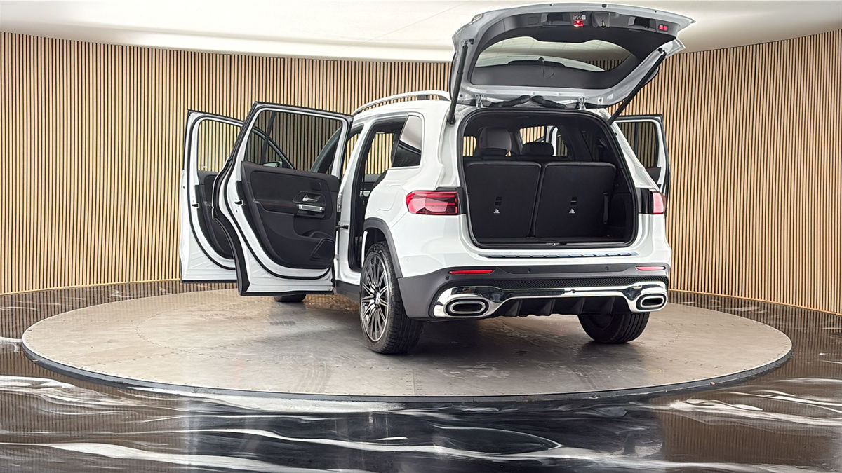 More views of Mercedes-Benz GLB