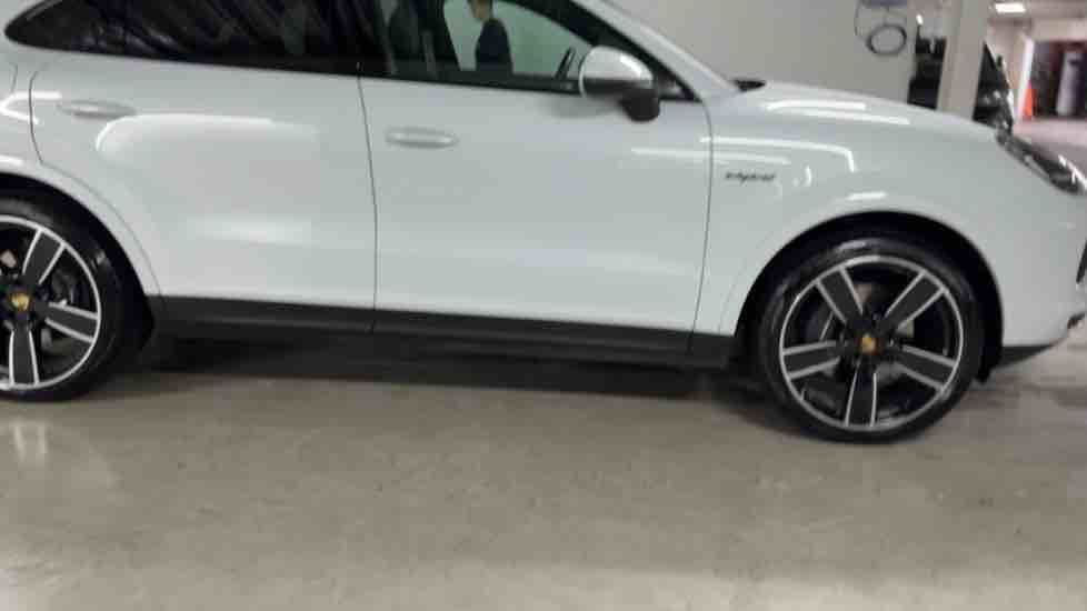 More views of Porsche Cayenne