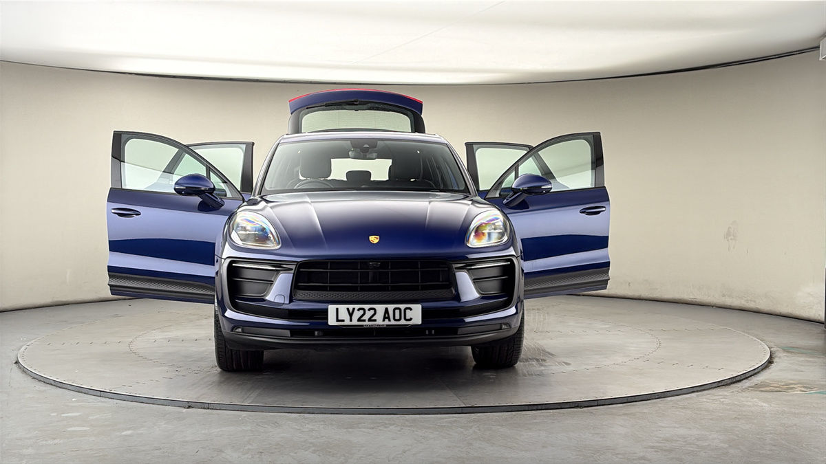 More views of Porsche Macan