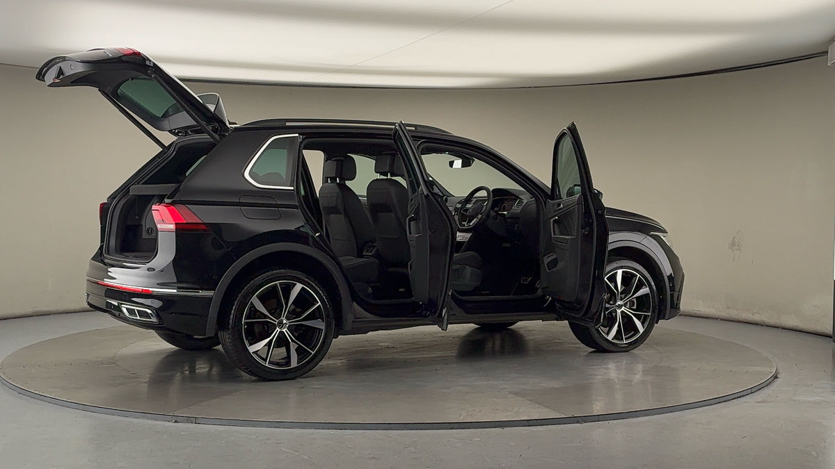 More views of Volkswagen Tiguan