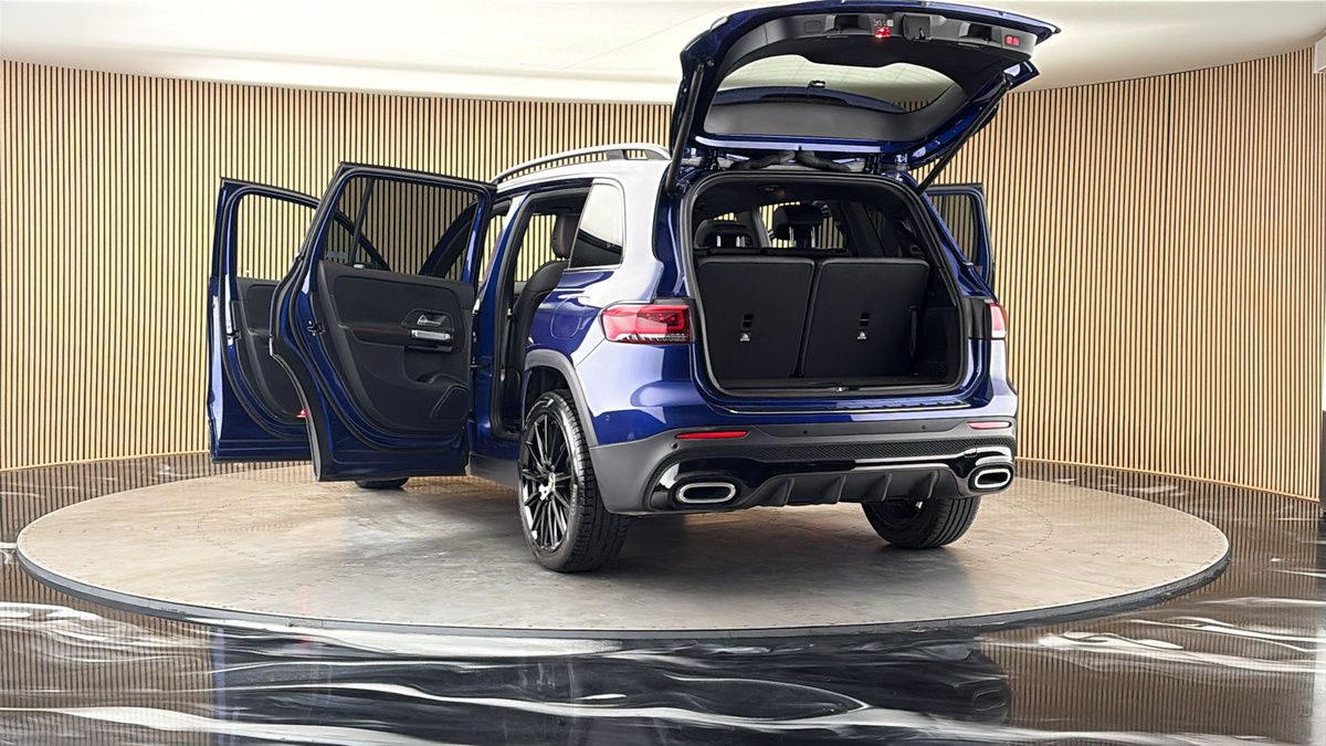 More views of Mercedes-Benz GLB