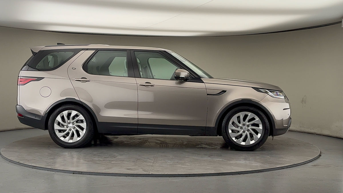 More views of Land Rover Discovery