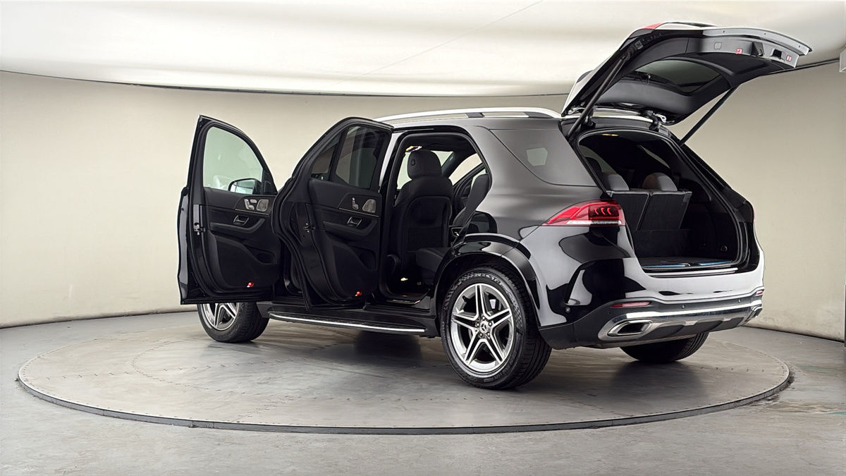 More views of Mercedes-Benz GLE