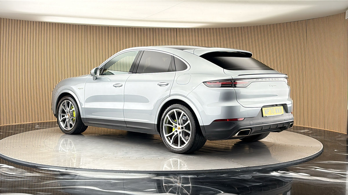 More views of Porsche Cayenne
