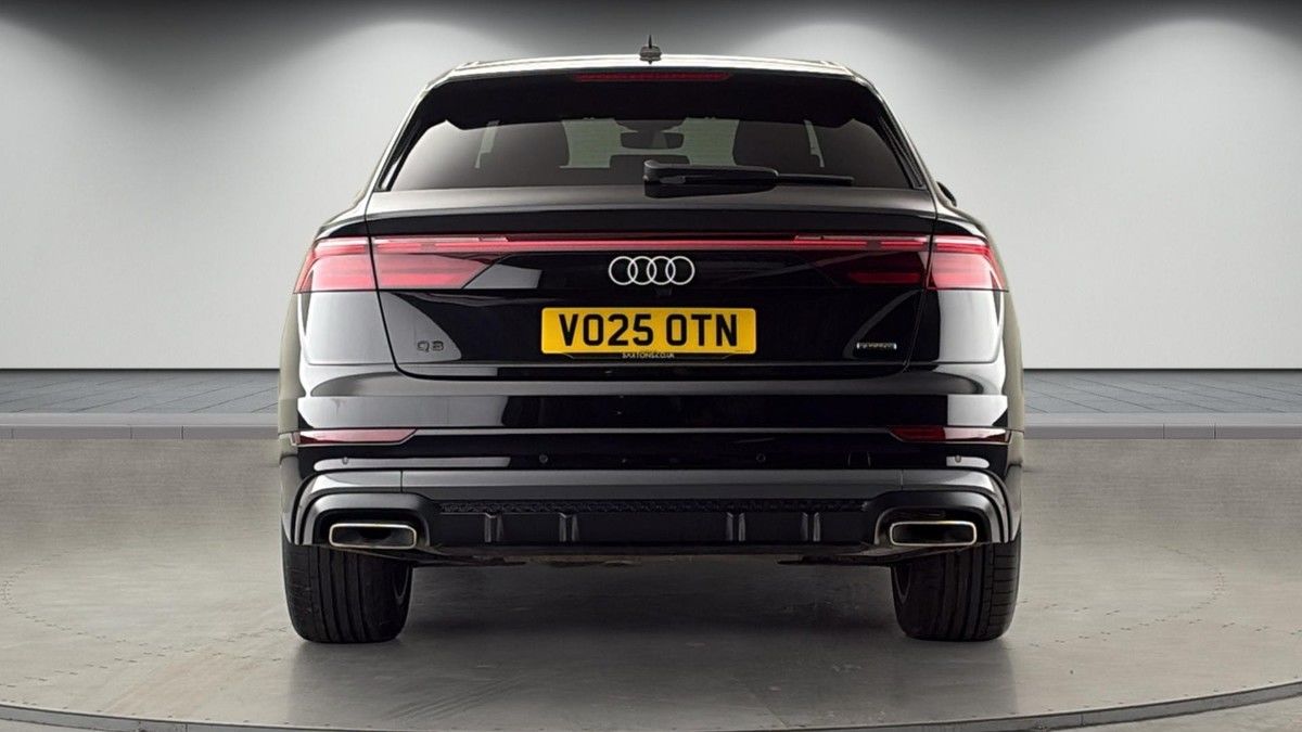 Audi Q8 Image 4