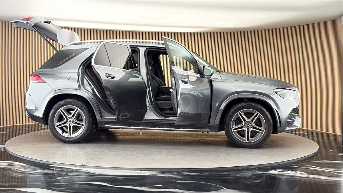 More views of Mercedes-Benz GLE