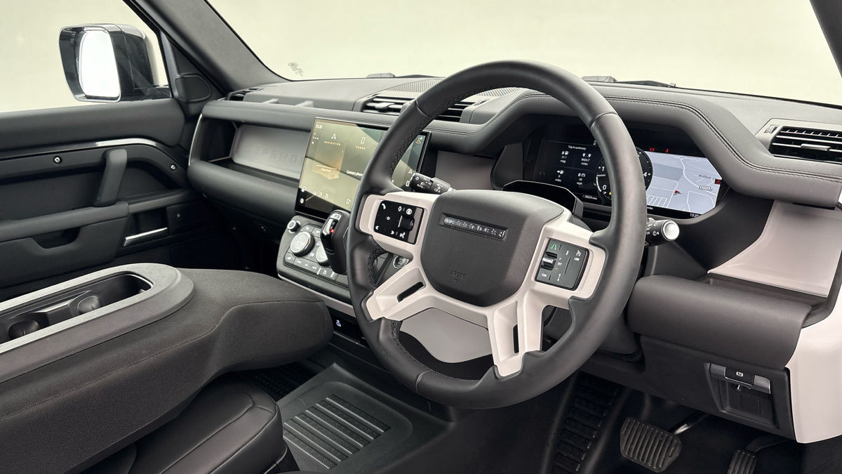 Land Rover Defender 90 Image 5