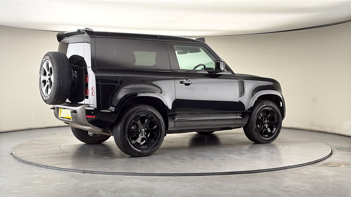 More views of Land Rover Defender 90