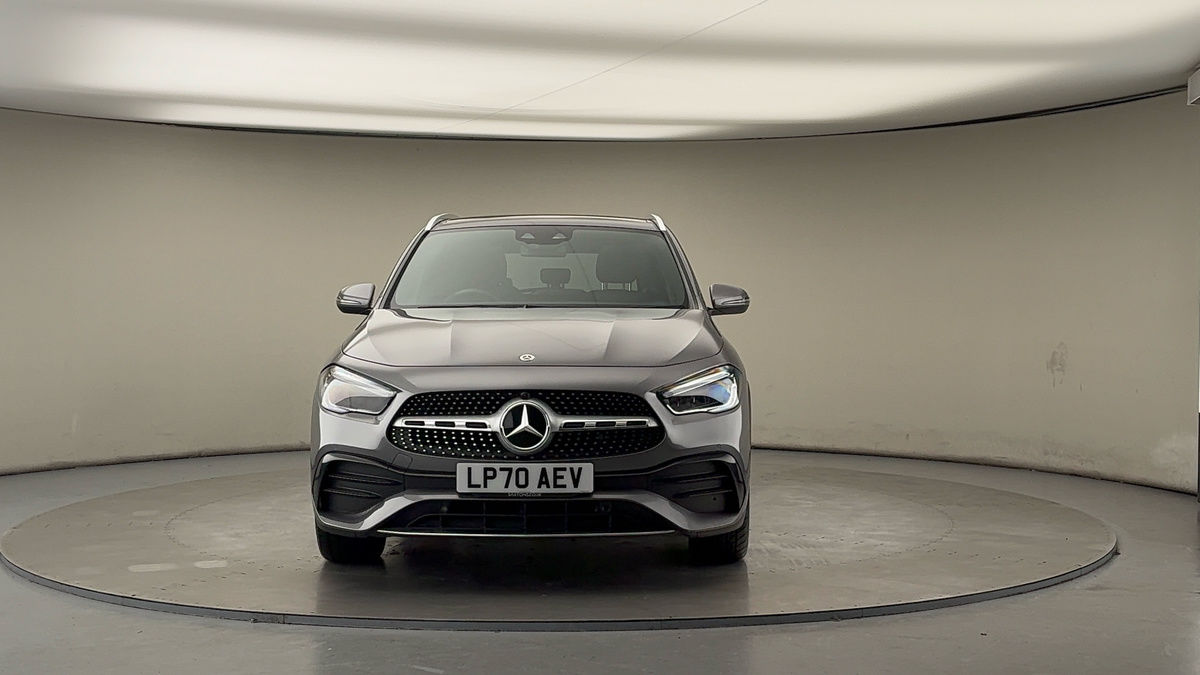 Mercedes-Benz GLA Image 3