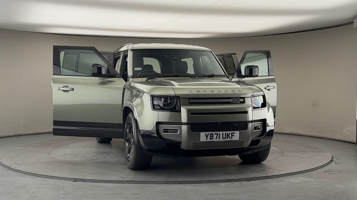 More views of Land Rover Defender 110