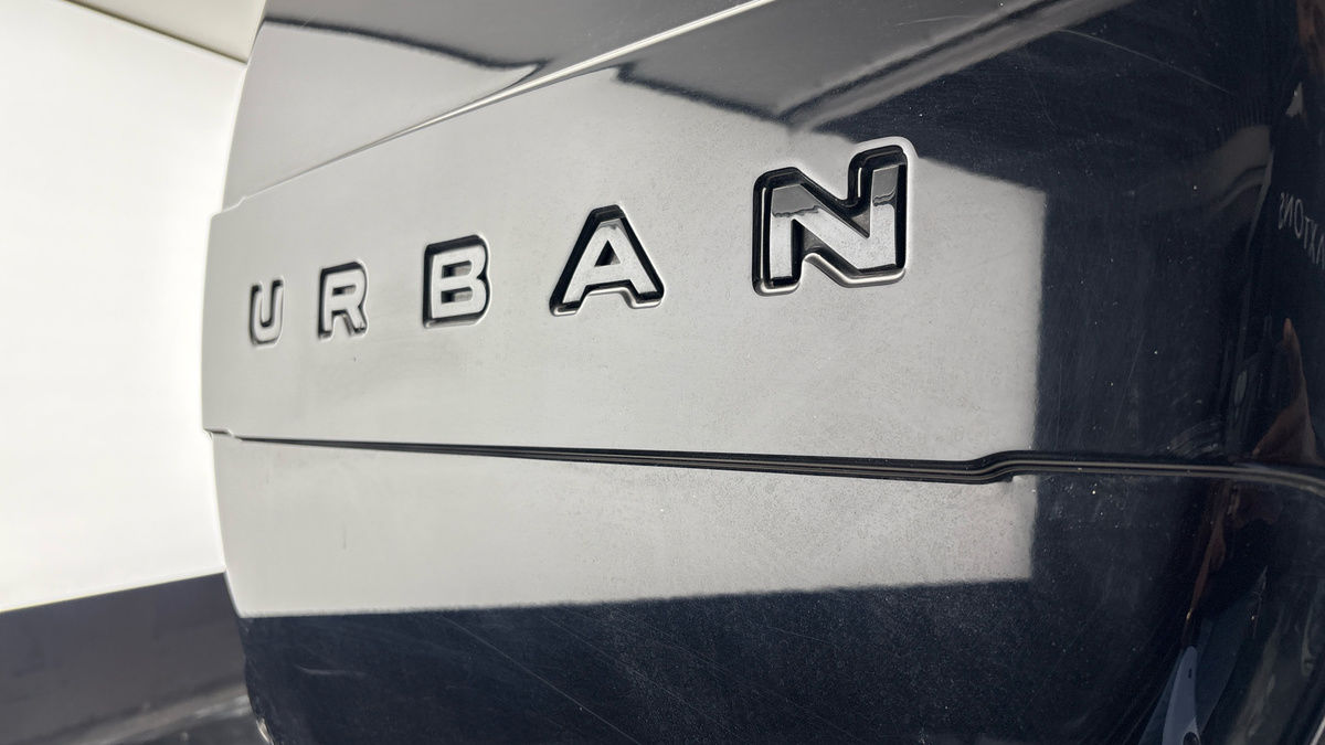 Land Rover Defender 90 Urban Image 26