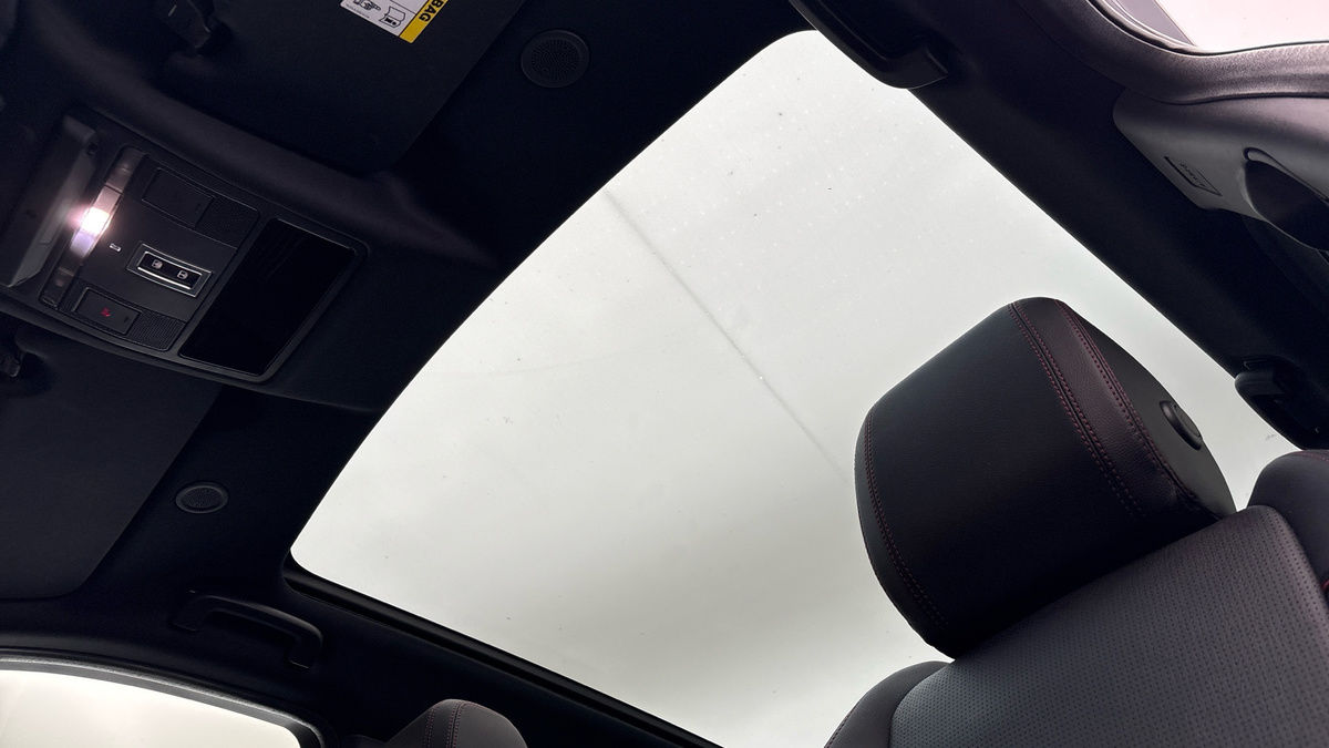 Land Rover Discovery Sport Image 6