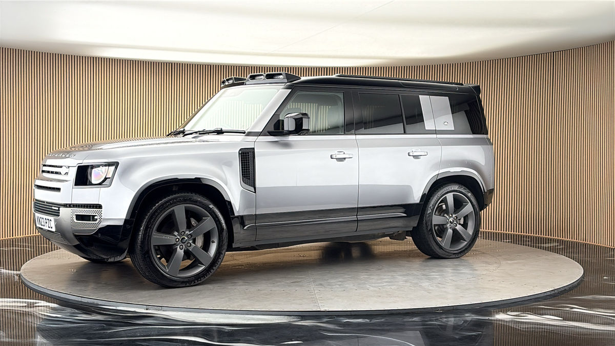 More views of Land Rover Defender 110