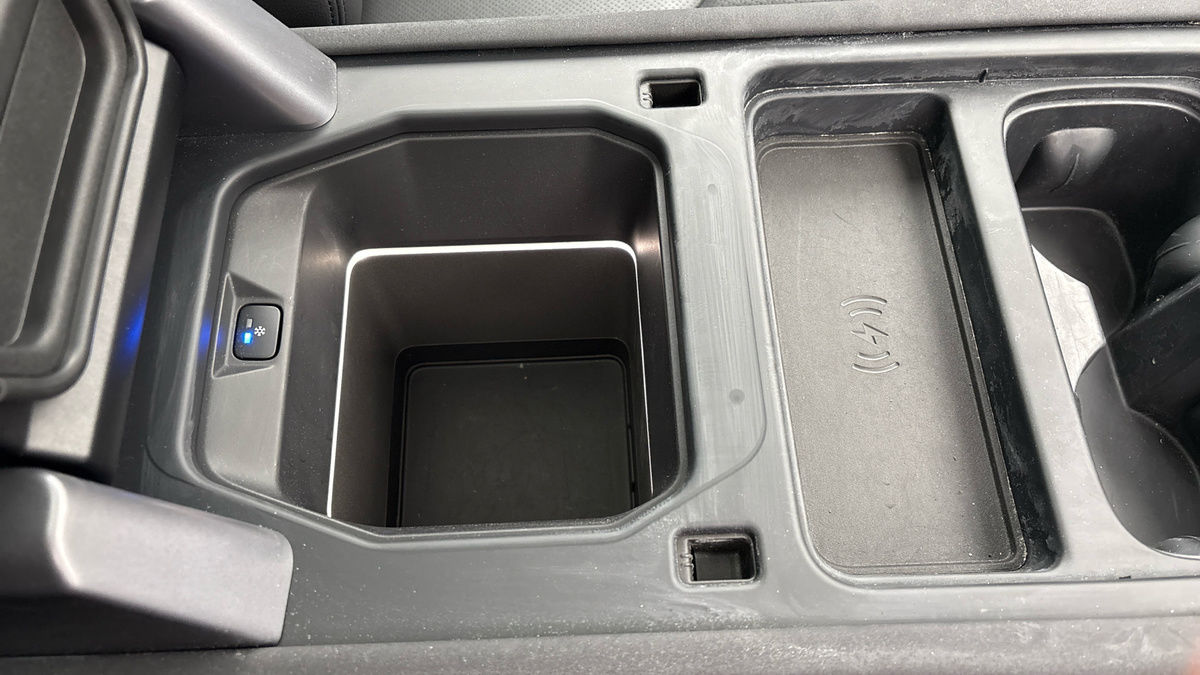 Land Rover Defender 90 Image 29