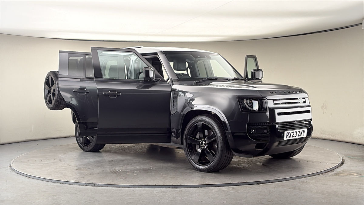 More views of Land Rover Defender 110