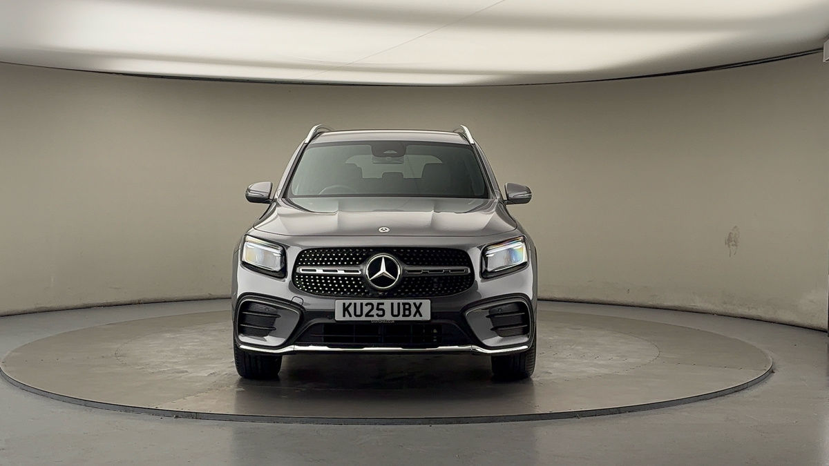 Mercedes-Benz GLB Image 3